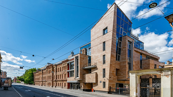 Bol'shaya Pushkarskaya street, 22